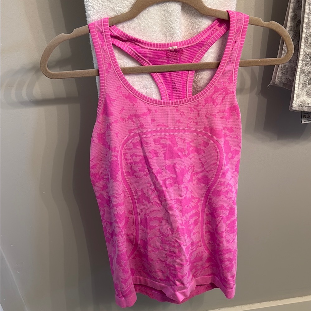 Lululemon Swiftly Tech Racerback Pink Size 8
